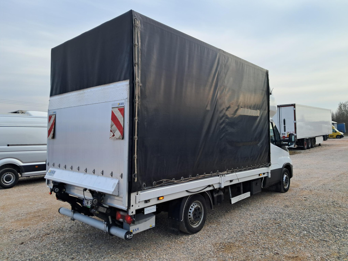 IVECO PLANDEKA Z WINDĄ - Véhicule utilitaire plateau baché: photos 5 IVECO PLANDEKA Z WINDĄ - Véhicule utilitaire plateau baché: photos 5