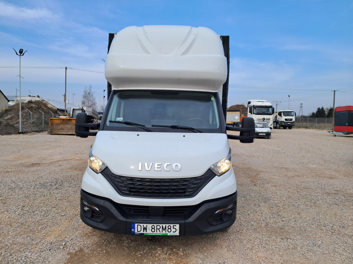 IVECO PLANDEKA Z WINDĄ - Véhicule utilitaire plateau baché: photos 3 IVECO PLANDEKA Z WINDĄ - Véhicule utilitaire plateau baché: photos 3