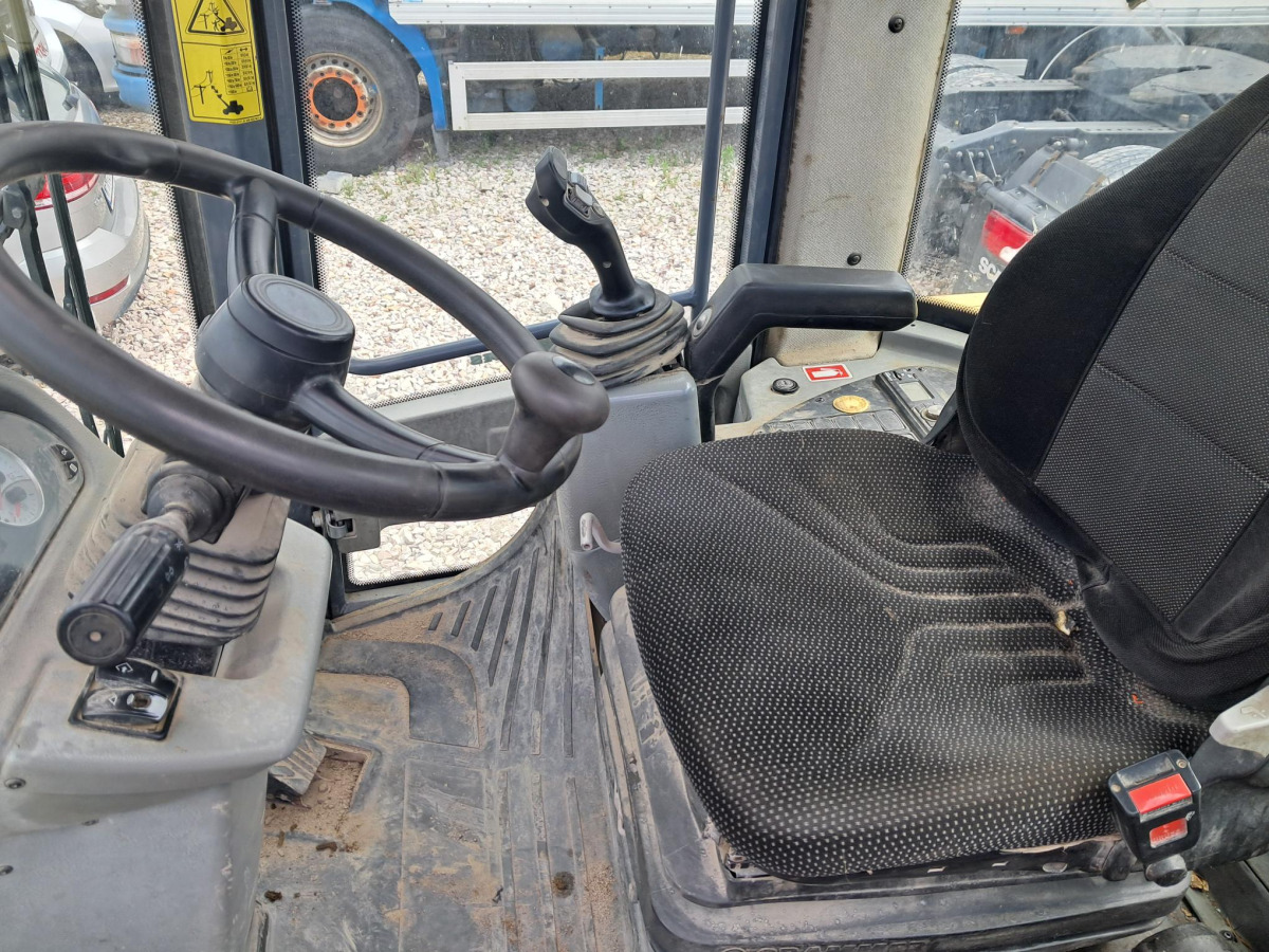 Ładowarka kołowa – YANMAR V80 – 2017 – 8841.9 mtg - Chargeuse sur pneus: photos 5 Ładowarka kołowa – YANMAR V80 – 2017 – 8841.9 mtg - Chargeuse sur pneus: photos 5
