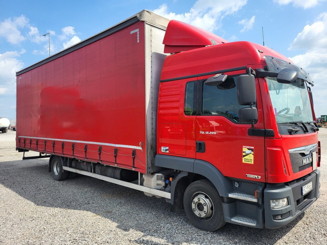 MAN TGL 12.220 SOLÓWKA - Camion à rideaux coulissants: photos 1 MAN TGL 12.220 SOLÓWKA - Camion à rideaux coulissants: photos 1