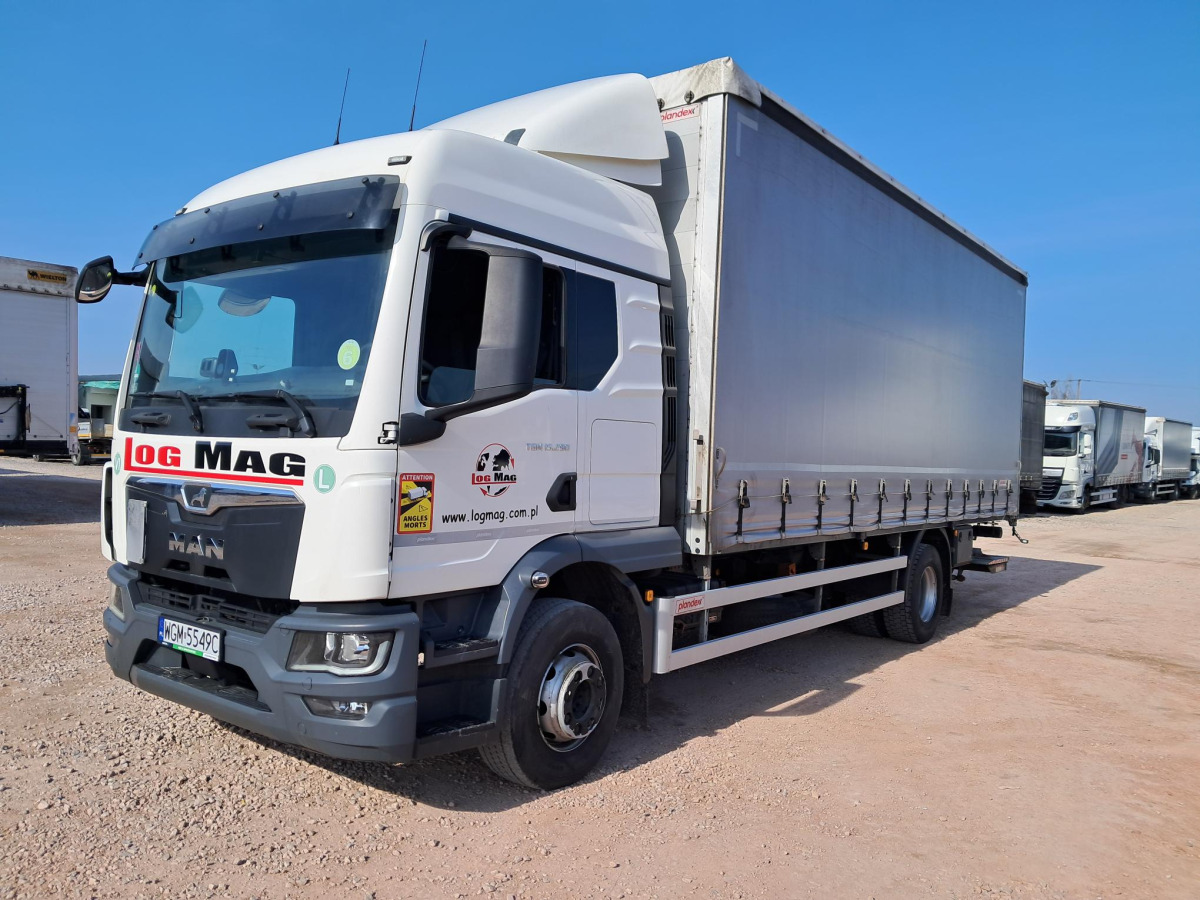 MAN TGM SOLÓWKA - Camion à rideaux coulissants: photos 3 MAN TGM SOLÓWKA - Camion à rideaux coulissants: photos 3
