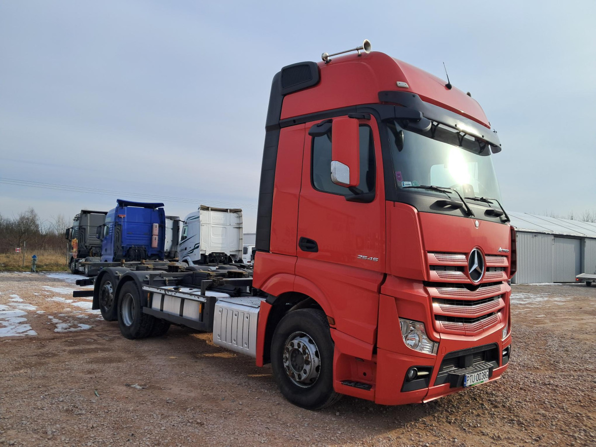 MERCEDES BENZ ACTROS BDF - Camion porte-conteneur/ Caisse mobile: photos 1 MERCEDES BENZ ACTROS BDF - Camion porte-conteneur/ Caisse mobile: photos 1