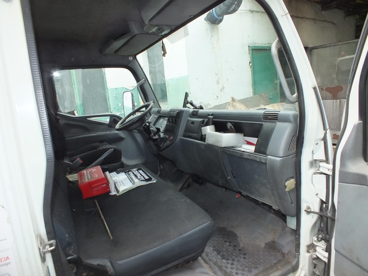 MITSUBISHI CANTER SKRZYNIA - Camion plateau: photos 4 MITSUBISHI CANTER SKRZYNIA - Camion plateau: photos 4