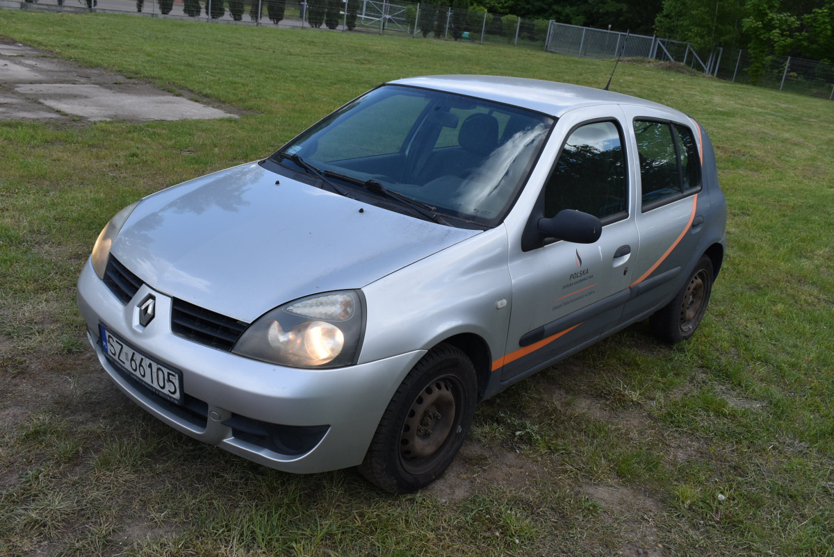 RENAULT CLIO HATCHBACK - Voiture à hayon: photos 2 RENAULT CLIO HATCHBACK - Voiture à hayon: photos 2