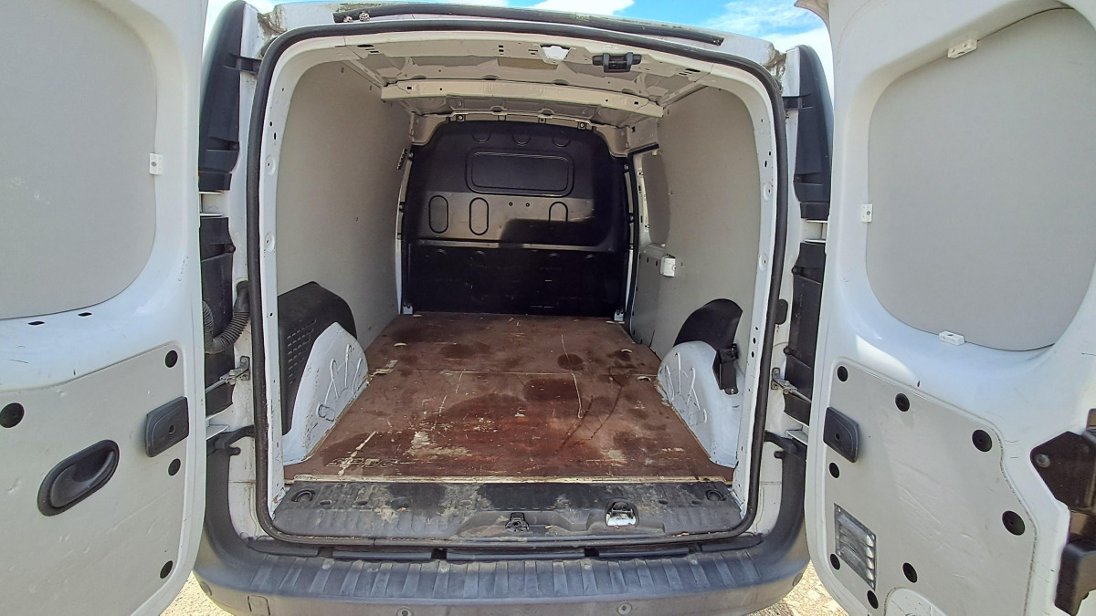RENAULT KANGOO FURGON BLASZAK - Fourgon utilitaire: photos 5 RENAULT KANGOO FURGON BLASZAK - Fourgon utilitaire: photos 5