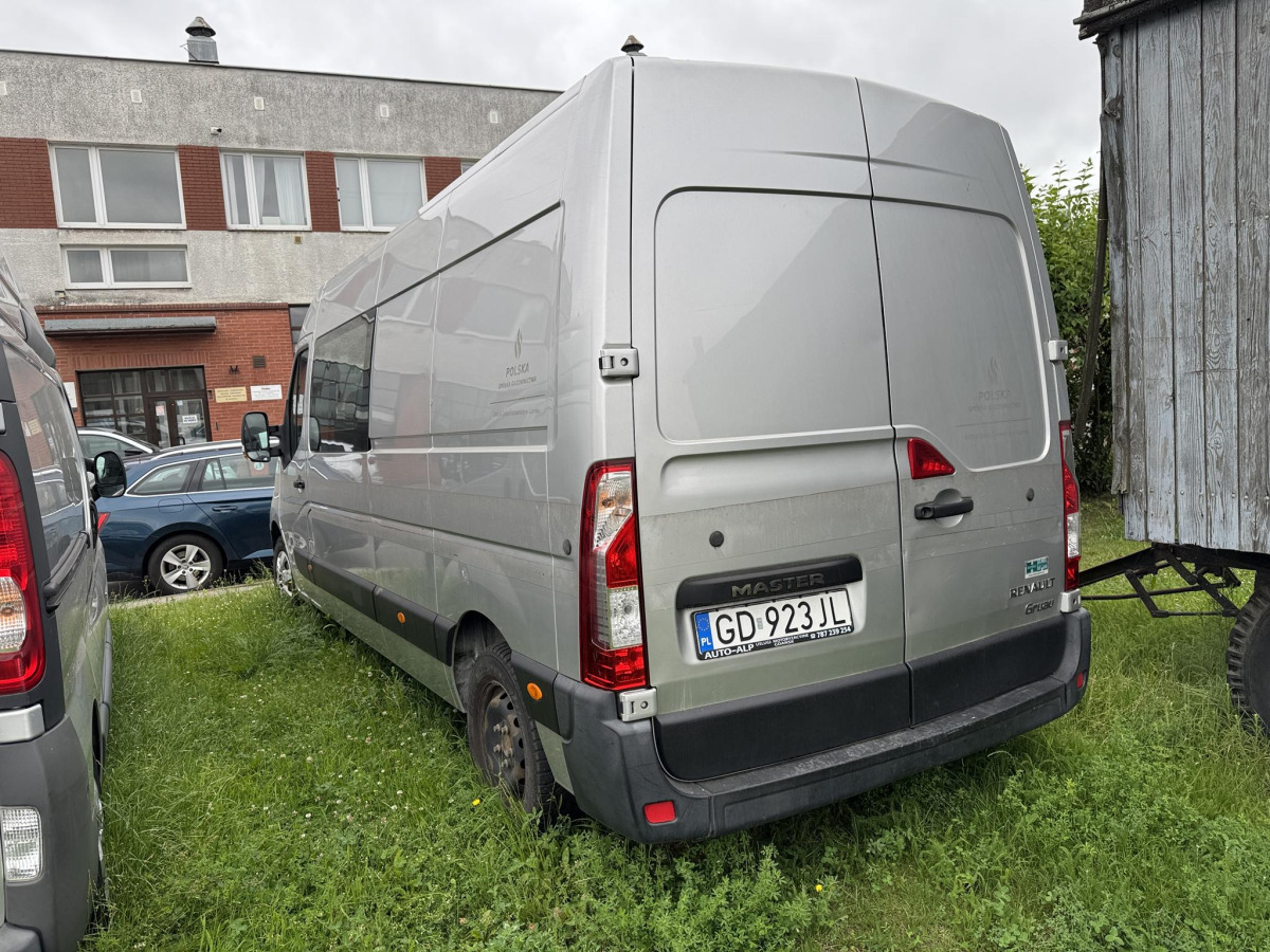 RENAULT MASTER BRYGADÓWKA - Utilitaire double cabine: photos 4 RENAULT MASTER BRYGADÓWKA - Utilitaire double cabine: photos 4