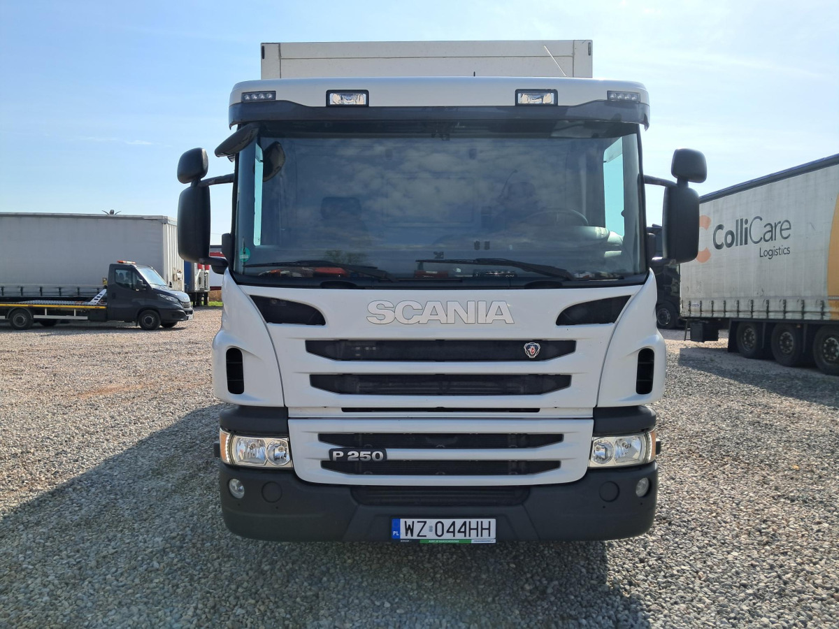 SCANIA P250 IZOTERMICZNY - Camion isothermique: photos 2 SCANIA P250 IZOTERMICZNY - Camion isothermique: photos 2