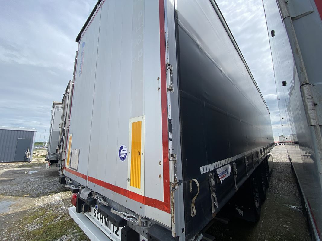 SCHMITZ CARGOBULL SCB S3T FIRANA - Remorque rideaux coulissants: photos 4 SCHMITZ CARGOBULL SCB S3T FIRANA - Remorque rideaux coulissants: photos 4