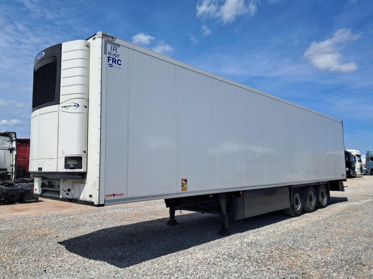 SCHMITZ CARGOBULL SKO 24/L-13.4 FP COOL V7 CHŁODNIA - Remorque frigorifique: photos 2 SCHMITZ CARGOBULL SKO 24/L-13.4 FP COOL V7 CHŁODNIA - Remorque frigorifique: photos 2