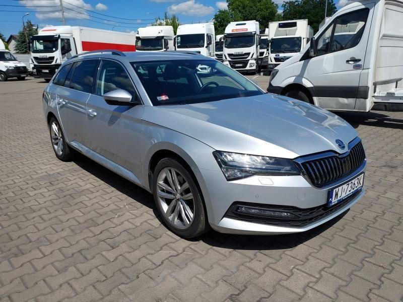 SKODA SUPERB KOMBI - Voiture: photos 1 SKODA SUPERB KOMBI - Voiture: photos 1