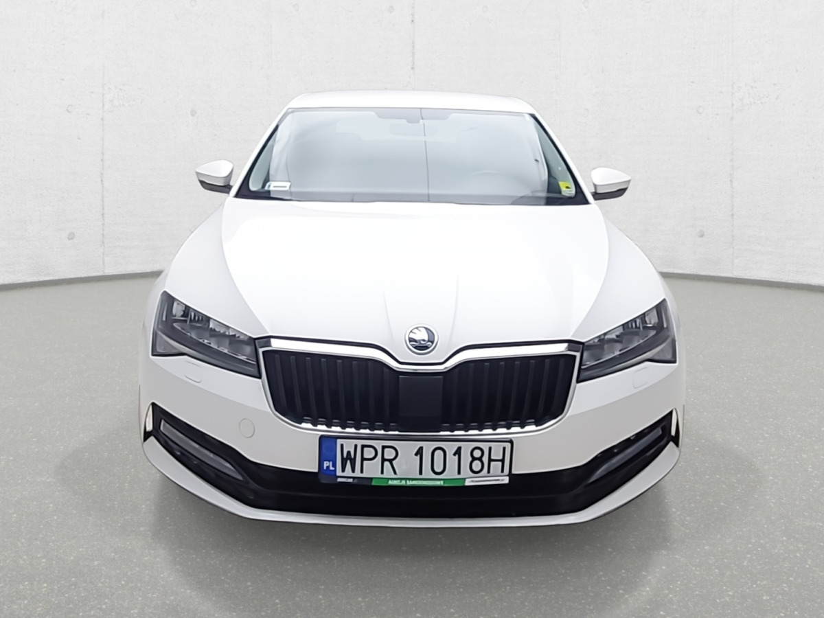 SKODA SUPERB SEDAN - Voiture: photos 3 SKODA SUPERB SEDAN - Voiture: photos 3