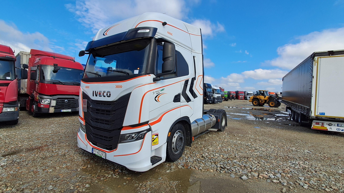 IVECO AS440ST/FP LT LNG CIĄGNIK SIODŁOWY - Tracteur routier: photos 3 IVECO AS440ST/FP LT LNG CIĄGNIK SIODŁOWY - Tracteur routier: photos 3