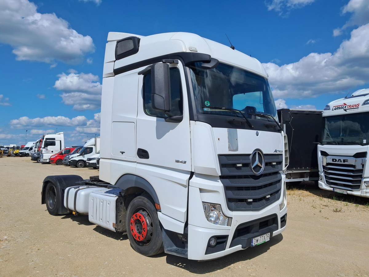 MERCEDES BENZ ACTROS CIĄGNIK SIODŁOWY - Tracteur routier: photos 1 MERCEDES BENZ ACTROS CIĄGNIK SIODŁOWY - Tracteur routier: photos 1