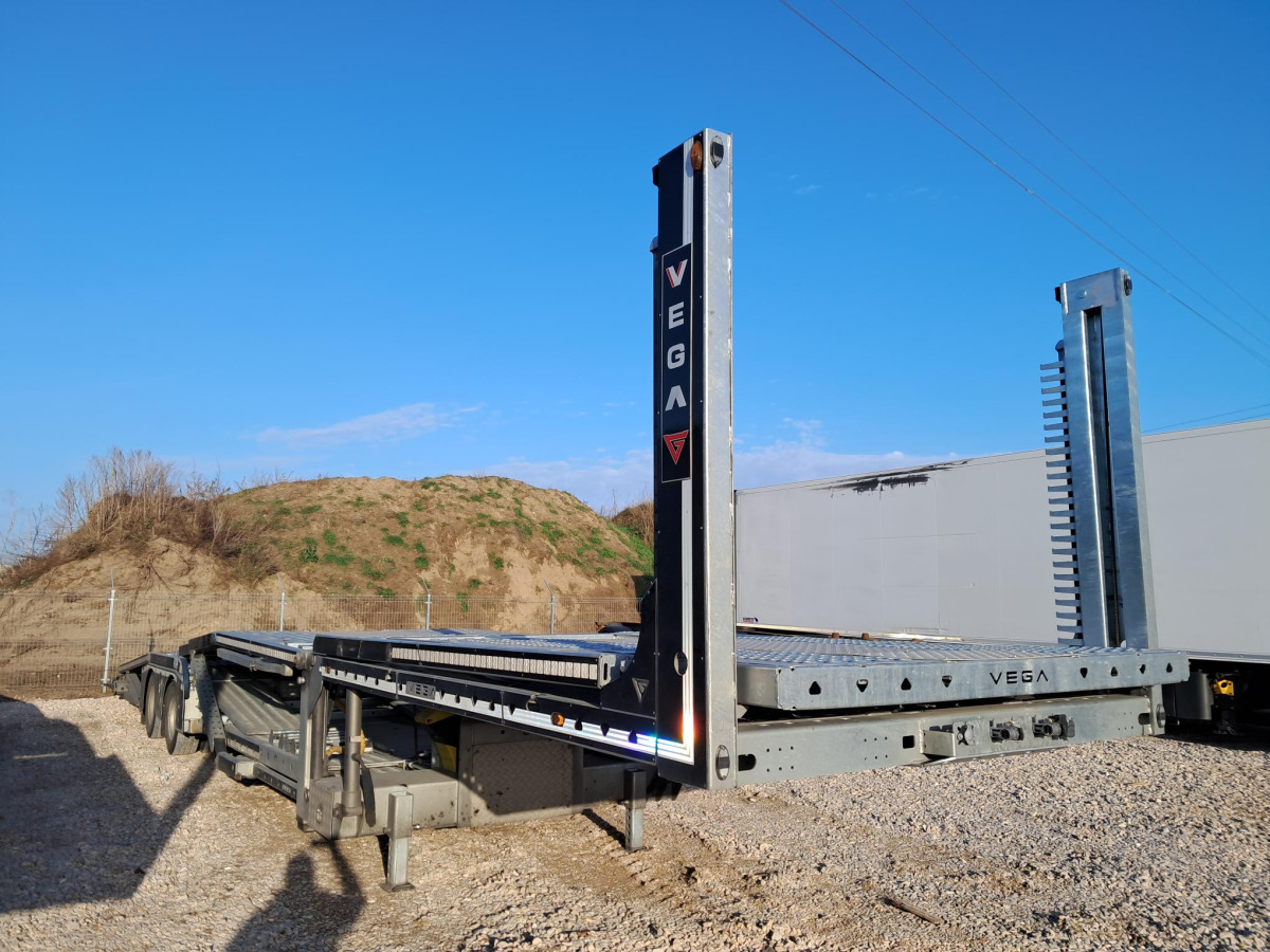 VEGA TRAILER 2 AXLE SEMI TRAILER DO PRZEWOZU POJAZDÓW - Remorque voiture: photos 1 VEGA TRAILER 2 AXLE SEMI TRAILER DO PRZEWOZU POJAZDÓW - Remorque voiture: photos 1