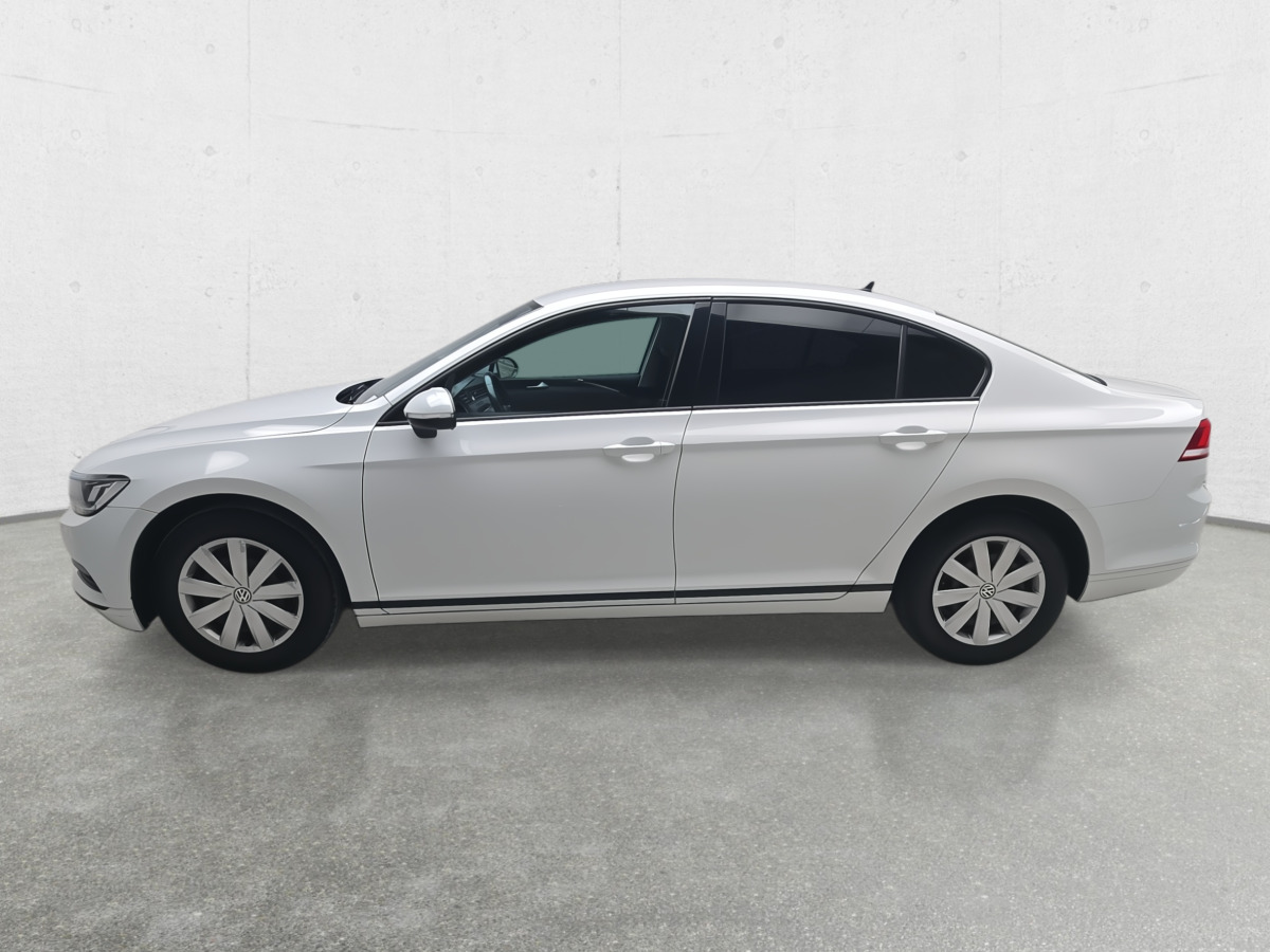 VOLKSWAGEN PASSAT SEDAN - Berline: photos 5 VOLKSWAGEN PASSAT SEDAN - Berline: photos 5