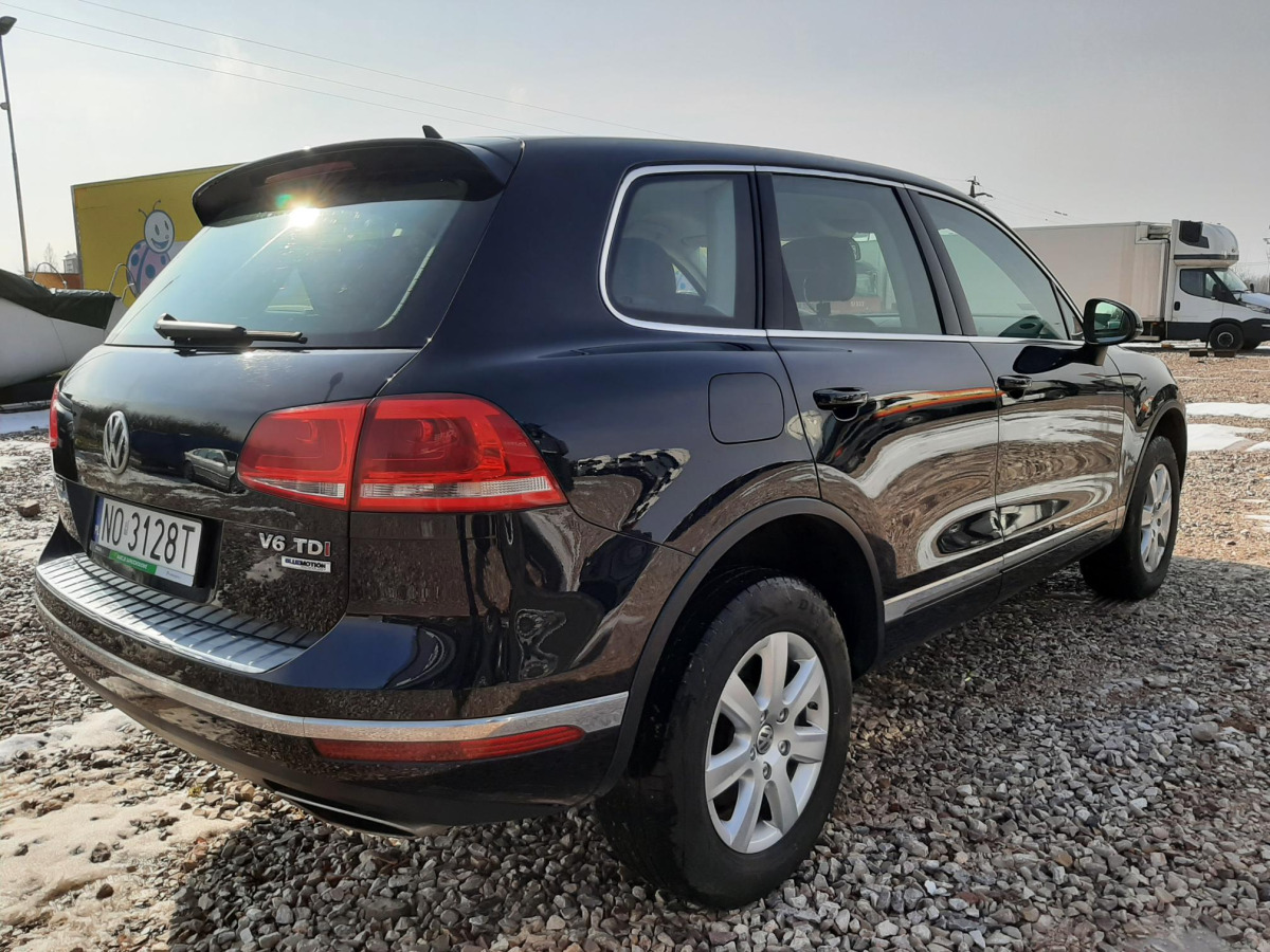 VOLKSWAGEN TOUAREG SUV - SUV: photos 4 VOLKSWAGEN TOUAREG SUV - SUV: photos 4