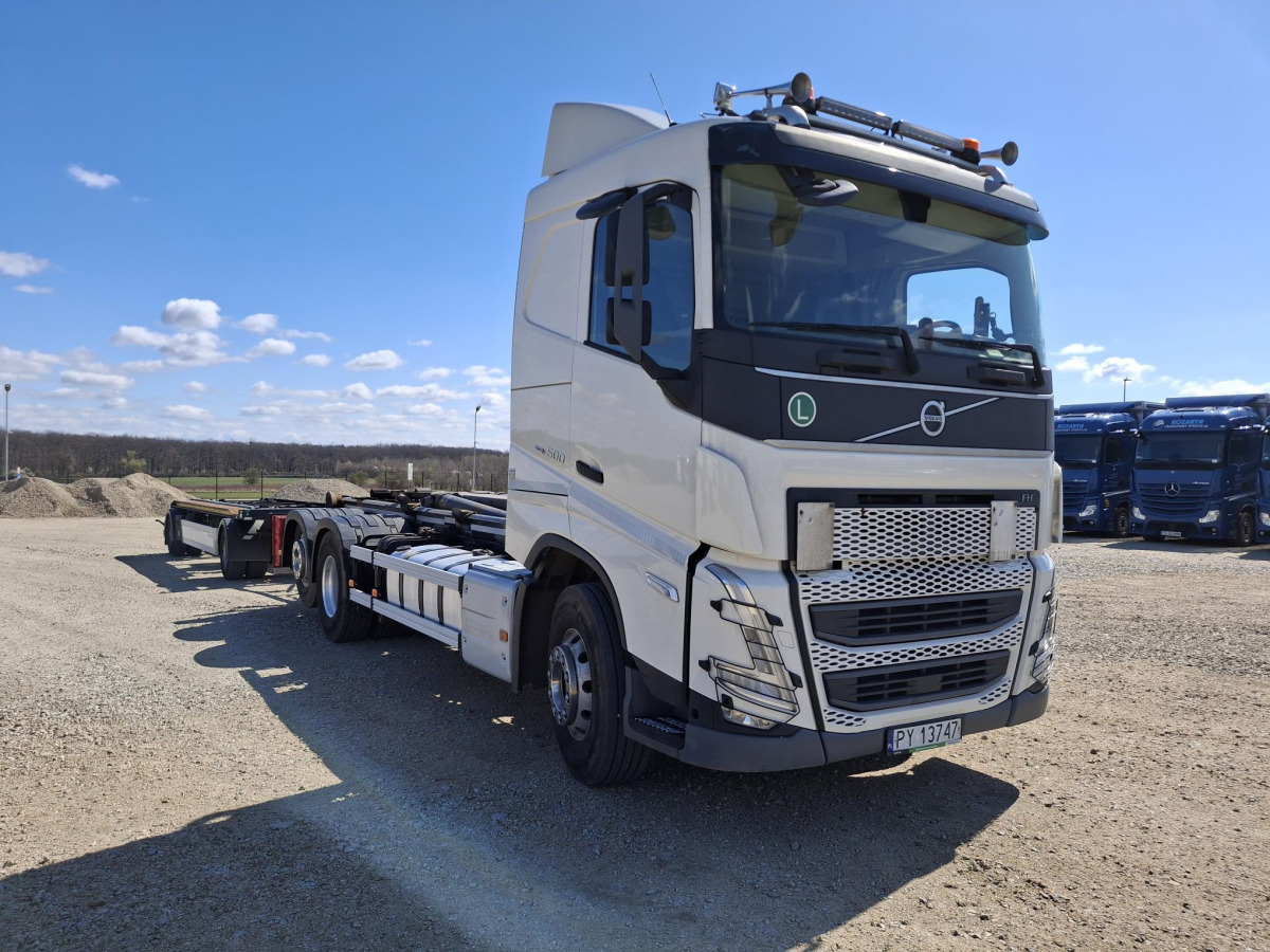VOLVO FH 500 CIĄGNIK SIODŁOWY - Camion ampliroll: photos 1 VOLVO FH 500 CIĄGNIK SIODŁOWY - Camion ampliroll: photos 1