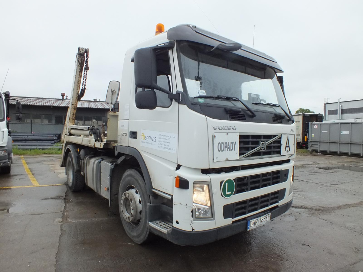 VOLVO FM POD KONTENERY - Camion multibenne: photos 1 VOLVO FM POD KONTENERY - Camion multibenne: photos 1