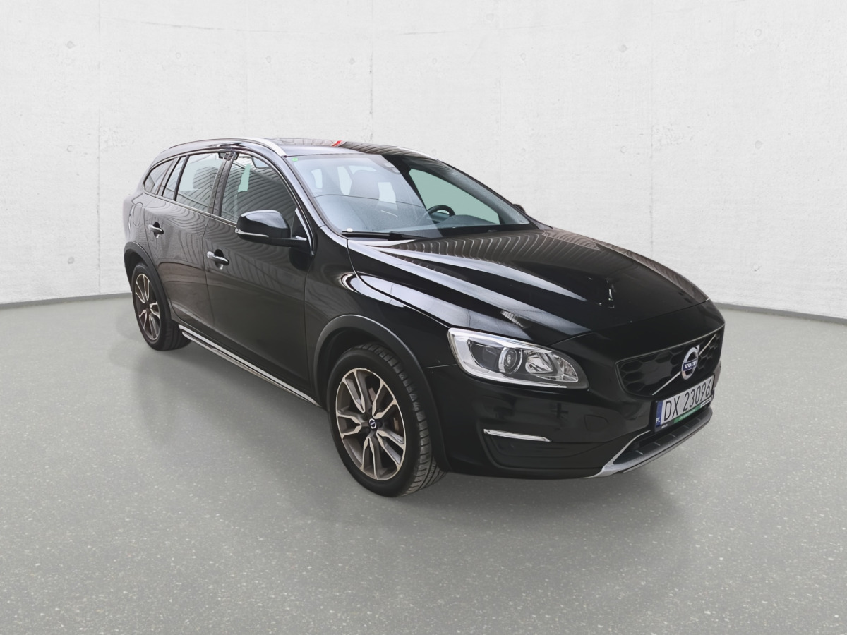 VOLVO V60 CROSS COUNTRY KOMBI - Voiture: photos 1 VOLVO V60 CROSS COUNTRY KOMBI - Voiture: photos 1