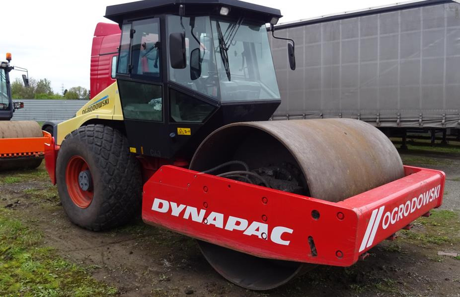Walec DYNAPAC CA 302D 2011 - 3393 mth - CE - 15,9t - Compacteur: photos 1 Walec DYNAPAC CA 302D 2011 - 3393 mth - CE - 15,9t - Compacteur: photos 1