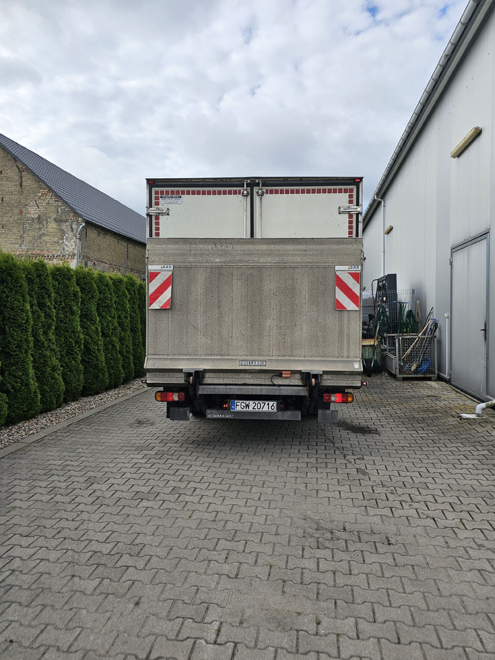 Camion isothermique FUSO 9C18: photos 12