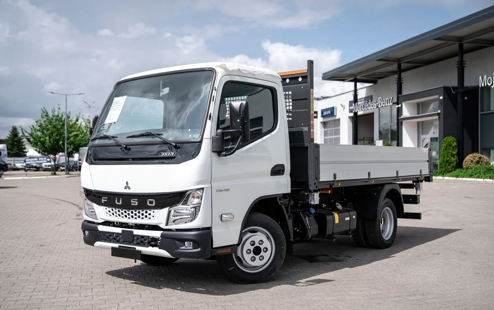 FUSO Canter 3S13 3W Scattolini - Camion benne: photos 2 FUSO Canter 3S13 3W Scattolini - Camion benne: photos 2