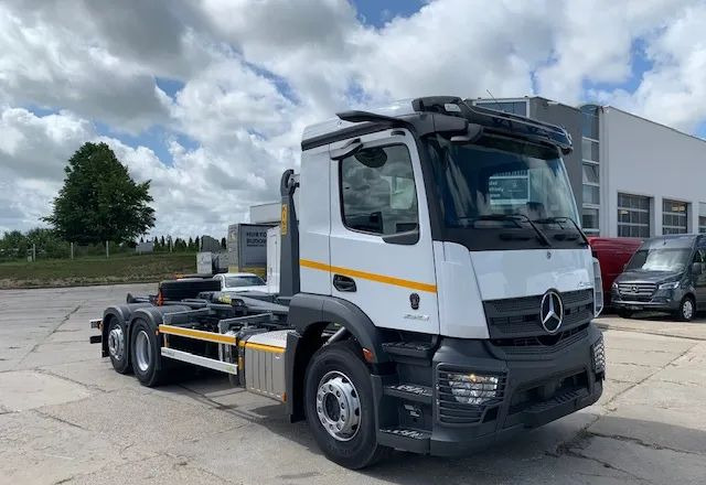 Mercedes-Benz Actros 2543 L Hakowiec - Camion ampliroll: photos 2 Mercedes-Benz Actros 2543 L Hakowiec - Camion ampliroll: photos 2