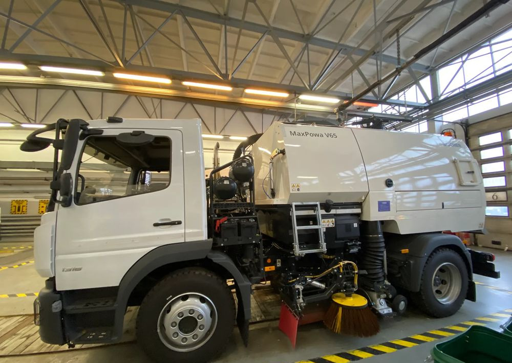 Mercedes-Benz Mercedes-Benz Atego 1318 LKO Zamiatarka - Benne à ordures ménagères: photos 3 Mercedes-Benz Mercedes-Benz Atego 1318 LKO Zamiatarka - Benne à ordures ménagères: photos 3