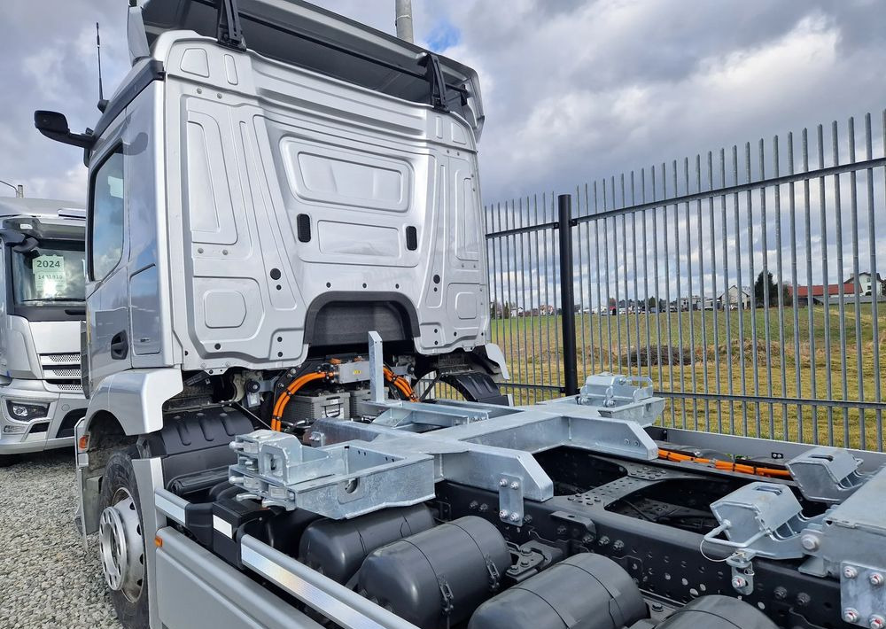Mercedes-Benz eActros 400 6x2 BDF Elektryczny - Camion porte-conteneur/ Caisse mobile, Camion électrique: photos 4 Mercedes-Benz eActros 400 6x2 BDF Elektryczny - Camion porte-conteneur/ Caisse mobile, Camion électrique: photos 4