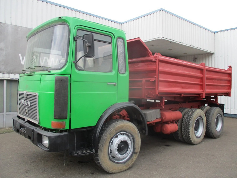 Camion benne MAN 26.280 , Manual , 6x4 , 3 Way Tipper , Spring suspension: photos 8