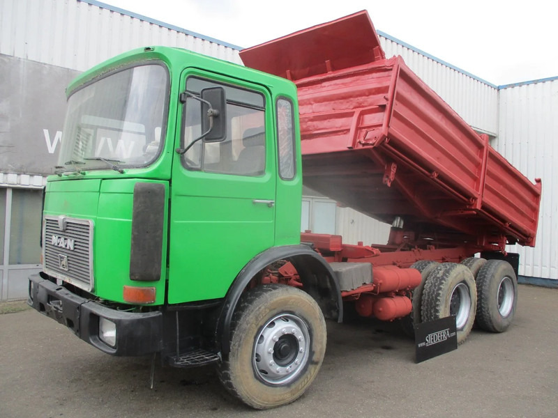 MAN 26.280 , Manual , 6x4 , 3 Way Tipper , Spring suspension - Camion benne: photos 1 MAN 26.280 , Manual , 6x4 , 3 Way Tipper , Spring suspension - Camion benne: photos 1