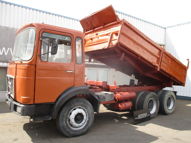 MAN 26.321 6x4 , 3 way tipper , ZF Manual , Spring suspension - Camion benne: photos 1 MAN 26.321 6x4 , 3 way tipper , ZF Manual , Spring suspension - Camion benne: photos 1