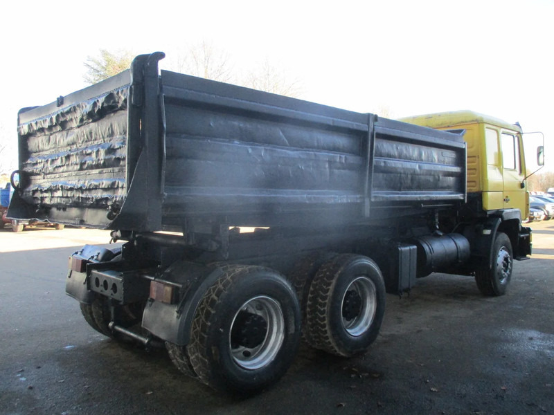 MAN 26.402 6x4 , ZF Manual , Retarder , 3 Way tipper , Spring suspension - Camion benne: photos 3 MAN 26.402 6x4 , ZF Manual , Retarder , 3 Way tipper , Spring suspension - Camion benne: photos 3