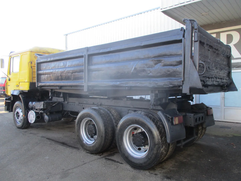 MAN 26.402 6x4 , ZF Manual , Retarder , 3 Way tipper , Spring suspension - Camion benne: photos 5 MAN 26.402 6x4 , ZF Manual , Retarder , 3 Way tipper , Spring suspension - Camion benne: photos 5