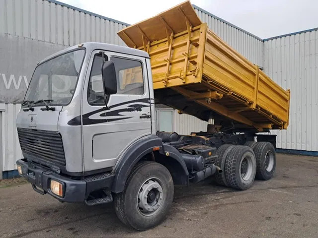 Mercedes-Benz 2628 , V8 , 6x4 , 3 Way Tipper, ZF Manual , Spring Suspension - Camion benne: photos 1 Mercedes-Benz 2628 , V8 , 6x4 , 3 Way Tipper, ZF Manual , Spring Suspension - Camion benne: photos 1