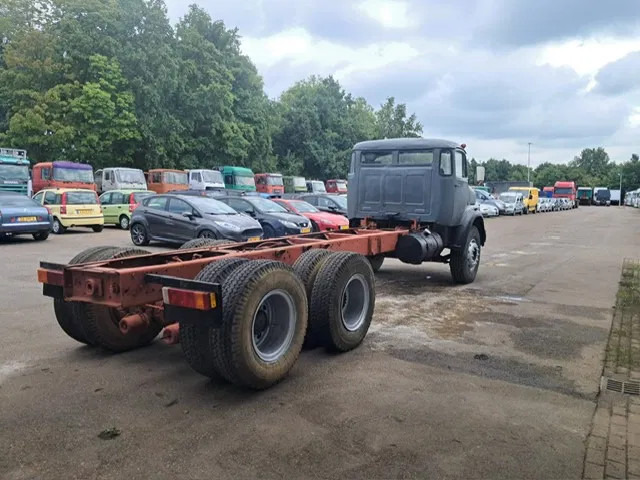 Mercedes-Benz LK 2624 , 6x4 , Manual , Spring suspension - Châssis cabine: photos 3 Mercedes-Benz LK 2624 , 6x4 , Manual , Spring suspension - Châssis cabine: photos 3