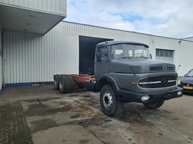 Mercedes-Benz LK 2624 , 6x4 , Manual , Spring suspension - Châssis cabine: photos 4 Mercedes-Benz LK 2624 , 6x4 , Manual , Spring suspension - Châssis cabine: photos 4