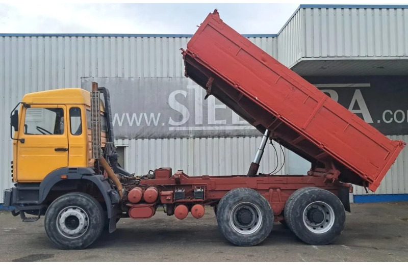 Renault G 300.26 , Manager , 6x4 , 3 Way-Tipper , Spring Suspension , Manual - Camion benne: photos 2 Renault G 300.26 , Manager , 6x4 , 3 Way-Tipper , Spring Suspension , Manual - Camion benne: photos 2