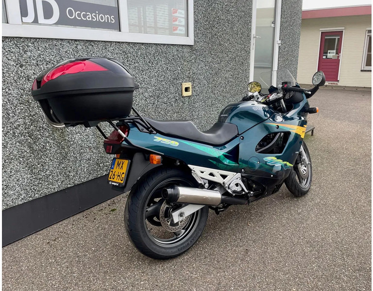 Suzuki GSX 600 F - Motocyclette: photos 4 Suzuki GSX 600 F - Motocyclette: photos 4