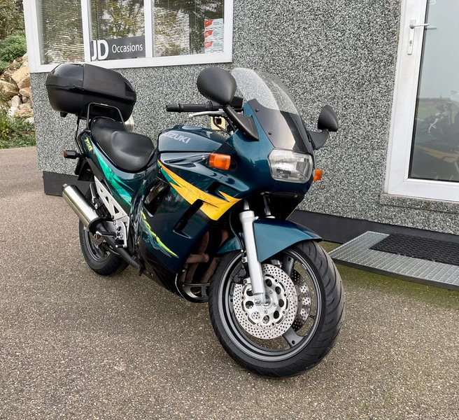 Suzuki GSX 600 F - Motocyclette: photos 2 Suzuki GSX 600 F - Motocyclette: photos 2