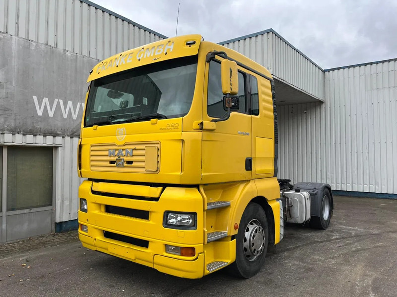 MAN TGA 18-390 , Manual Gearbox , Airco , PTO , Tipper hydraulics - Tracteur routier: photos 1 MAN TGA 18-390 , Manual Gearbox , Airco , PTO , Tipper hydraulics - Tracteur routier: photos 1