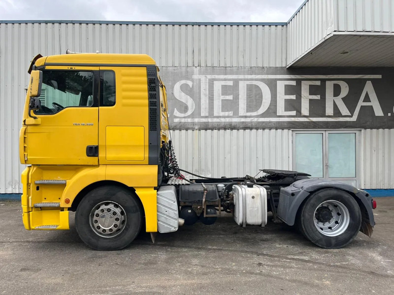 MAN TGA 18-390 , Manual Gearbox , Airco , PTO , Tipper hydraulics - Tracteur routier: photos 2 MAN TGA 18-390 , Manual Gearbox , Airco , PTO , Tipper hydraulics - Tracteur routier: photos 2