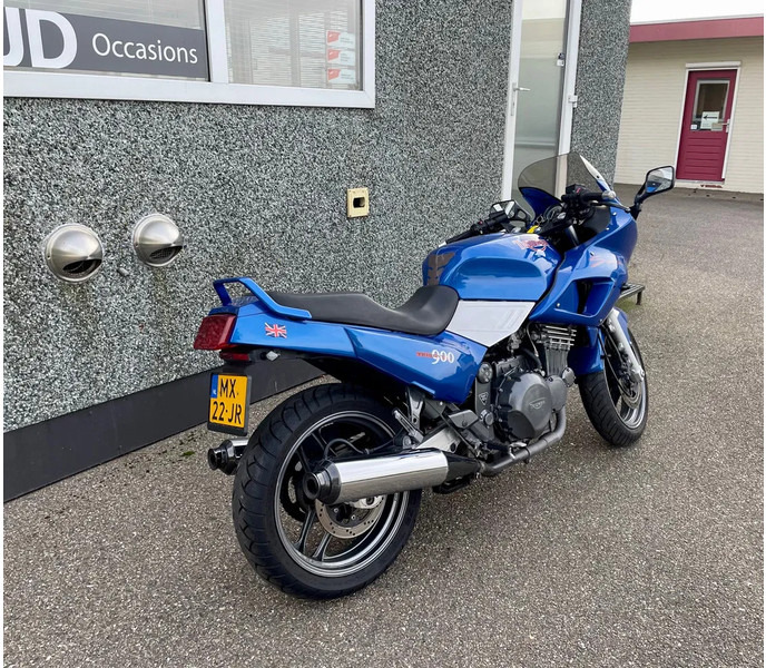 Triumph SPRINT 900 - Motocyclette: photos 5 Triumph SPRINT 900 - Motocyclette: photos 5