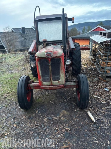 1900 Volvo 320 Buster traktor FRONTLASTER MVA FRI - INGEN MINSTEPRIS - Tracteur agricole: photos 3 1900 Volvo 320 Buster traktor FRONTLASTER MVA FRI - INGEN MINSTEPRIS - Tracteur agricole: photos 3