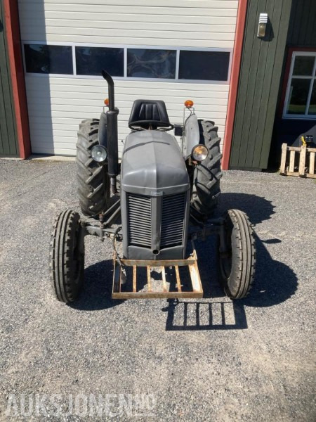 1954 Massey Ferguson Gråtass TE-20 diesel - Tracteur agricole: photos 4 1954 Massey Ferguson Gråtass TE-20 diesel - Tracteur agricole: photos 4