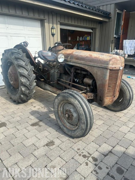1955 Massey Ferguson Gråtass - Tracteur agricole: photos 2 1955 Massey Ferguson Gråtass - Tracteur agricole: photos 2