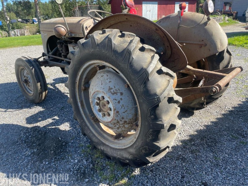 1956 Massey Ferguson Gråtass - Tracteur agricole: photos 5 1956 Massey Ferguson Gråtass - Tracteur agricole: photos 5