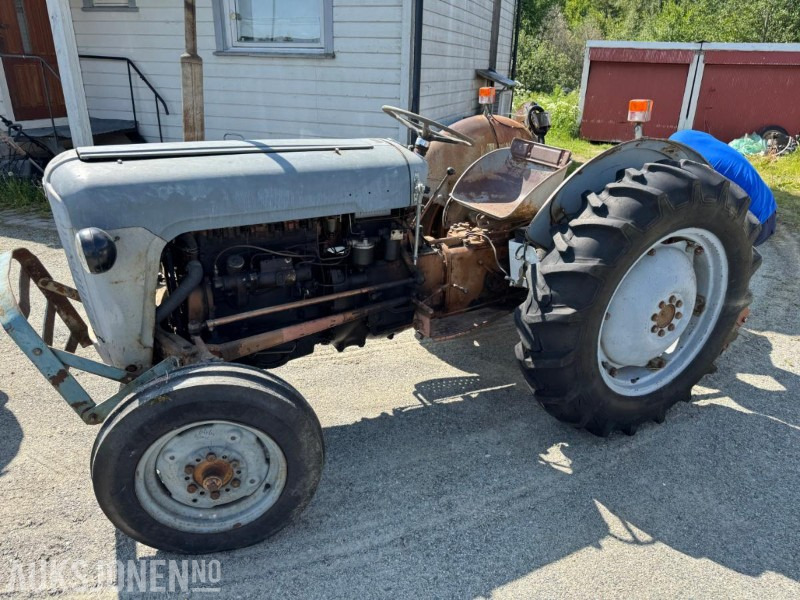 1959 Ferguson 35 gullfisk - Tracteur agricole: photos 1 1959 Ferguson 35 gullfisk - Tracteur agricole: photos 1