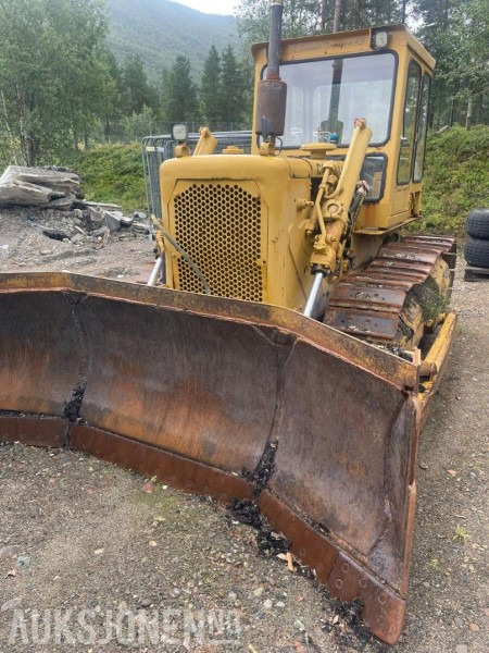 1970 Cat D4d - Matériel de chantier: photos 2 1970 Cat D4d - Matériel de chantier: photos 2