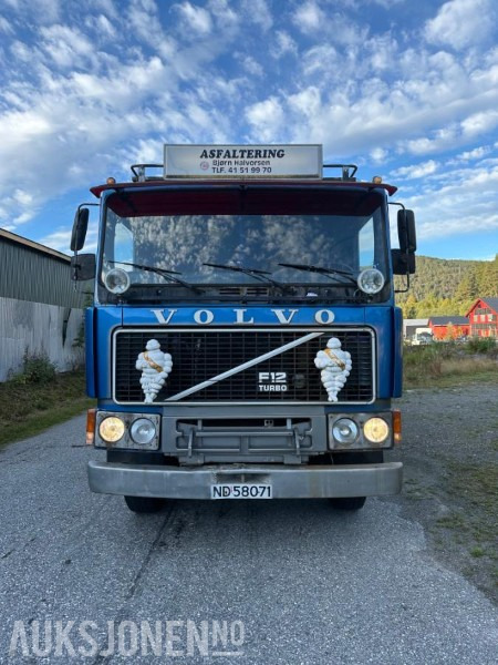 1979 Volvo F 12 43 6X2 - Fullt sett - Veteran - Camion plateau: photos 2 1979 Volvo F 12 43 6X2 - Fullt sett - Veteran - Camion plateau: photos 2